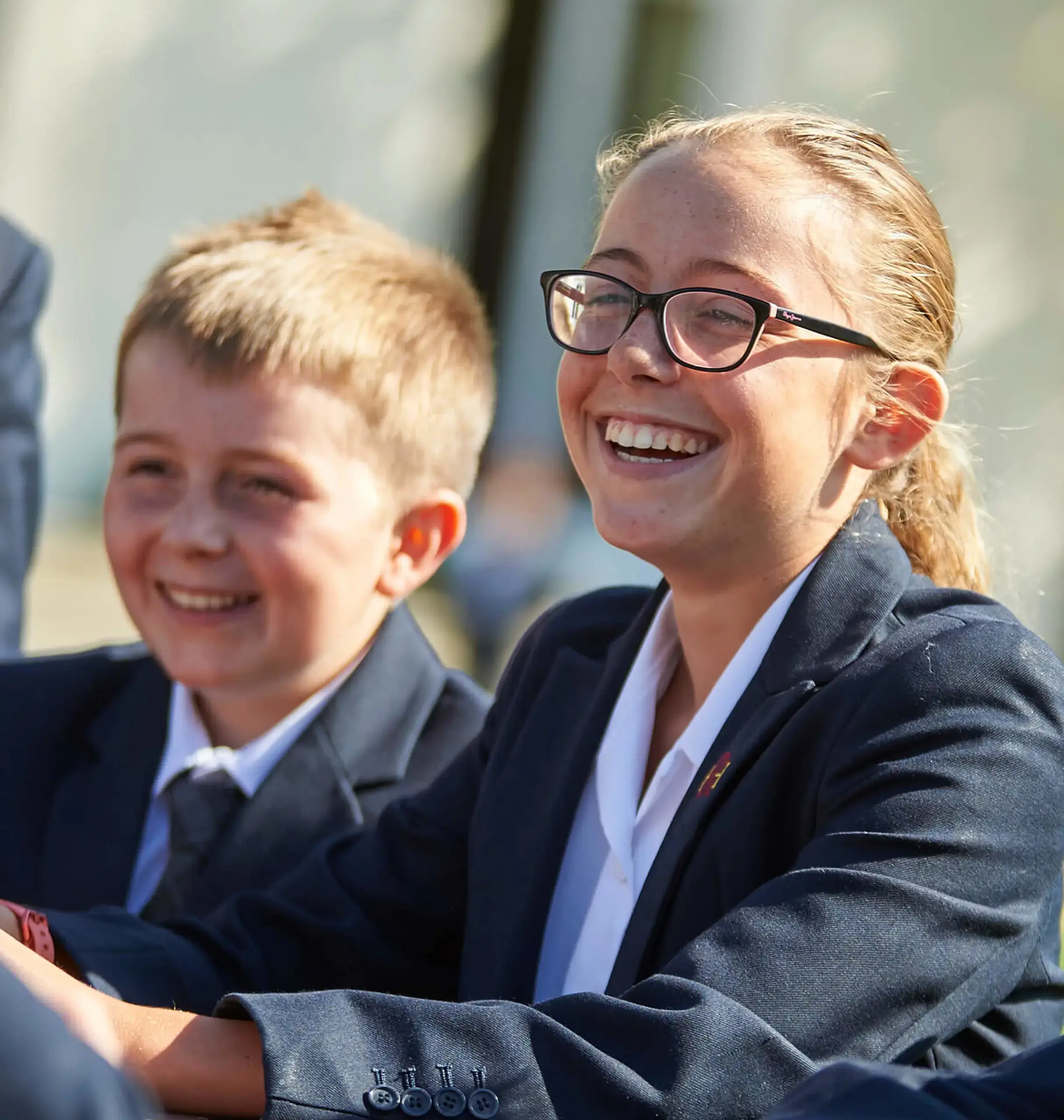 Radnor House Sevenoaks pupils sitting outside together